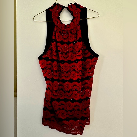 Stunning sleeveless ladies blouse - Picture 2 of 2